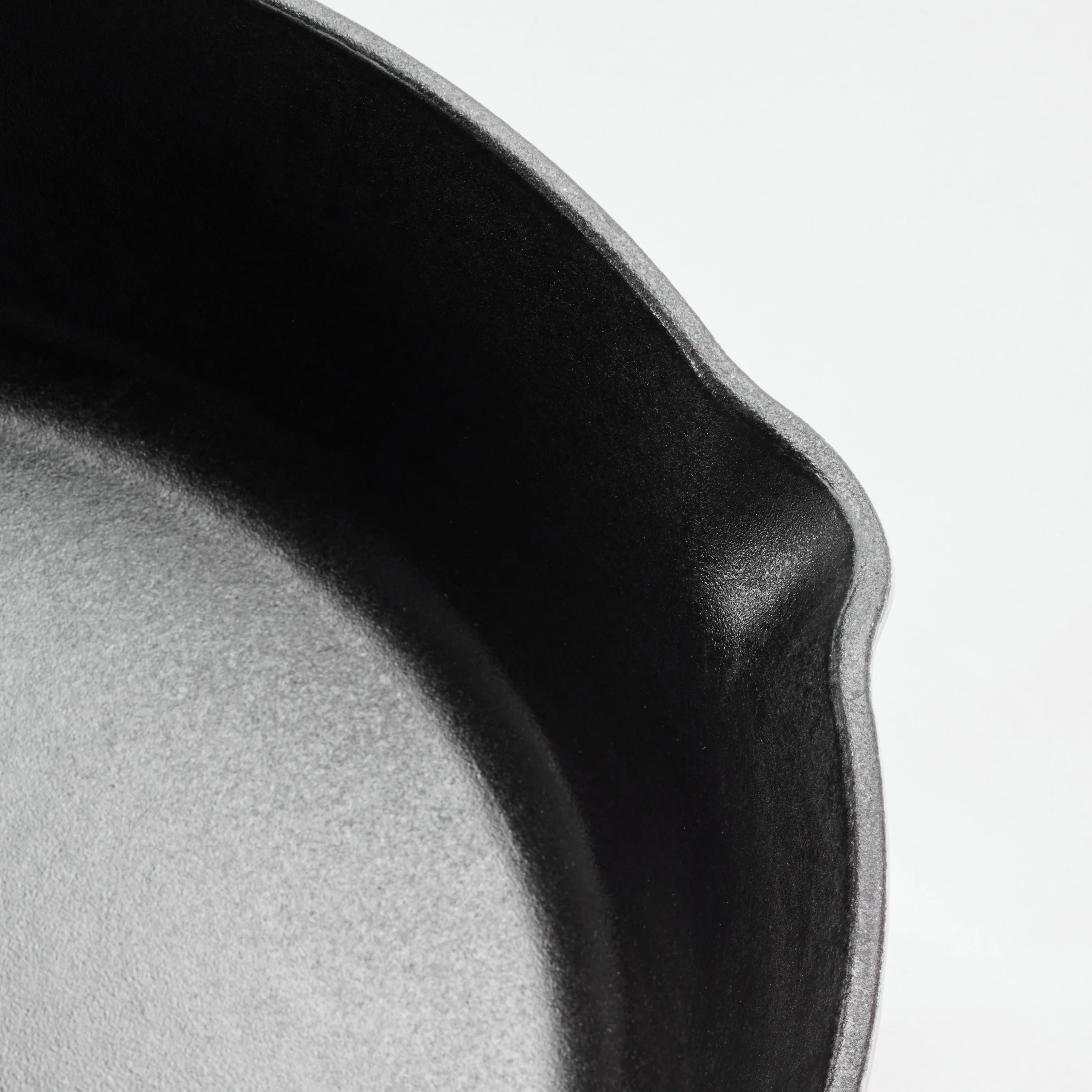 Bestow 12 Inch Enameled Cast Iron Skillet with Lid - Image 11
