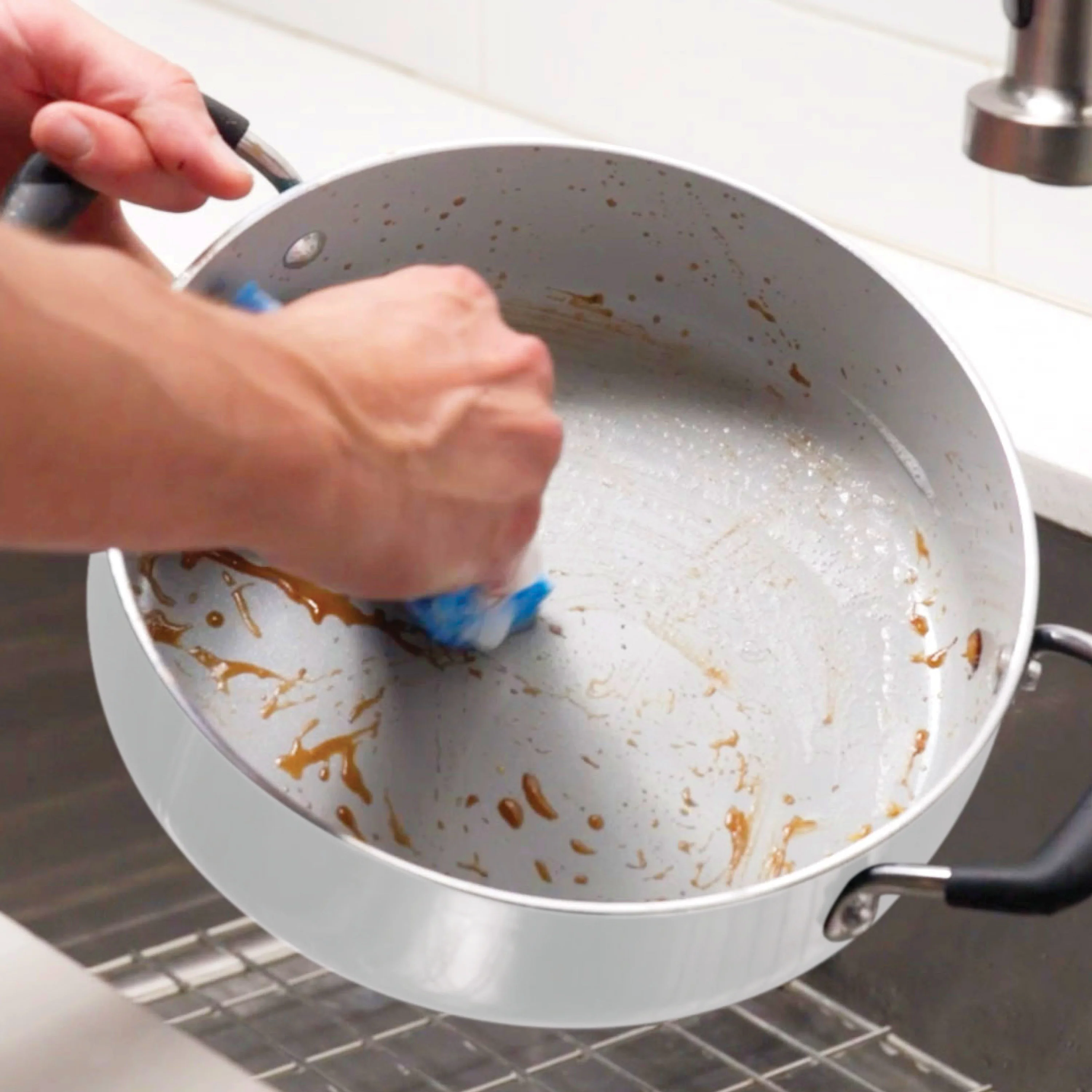 Nesting 11 Piece Ceramic Nonstick Cookware Set - Image 17