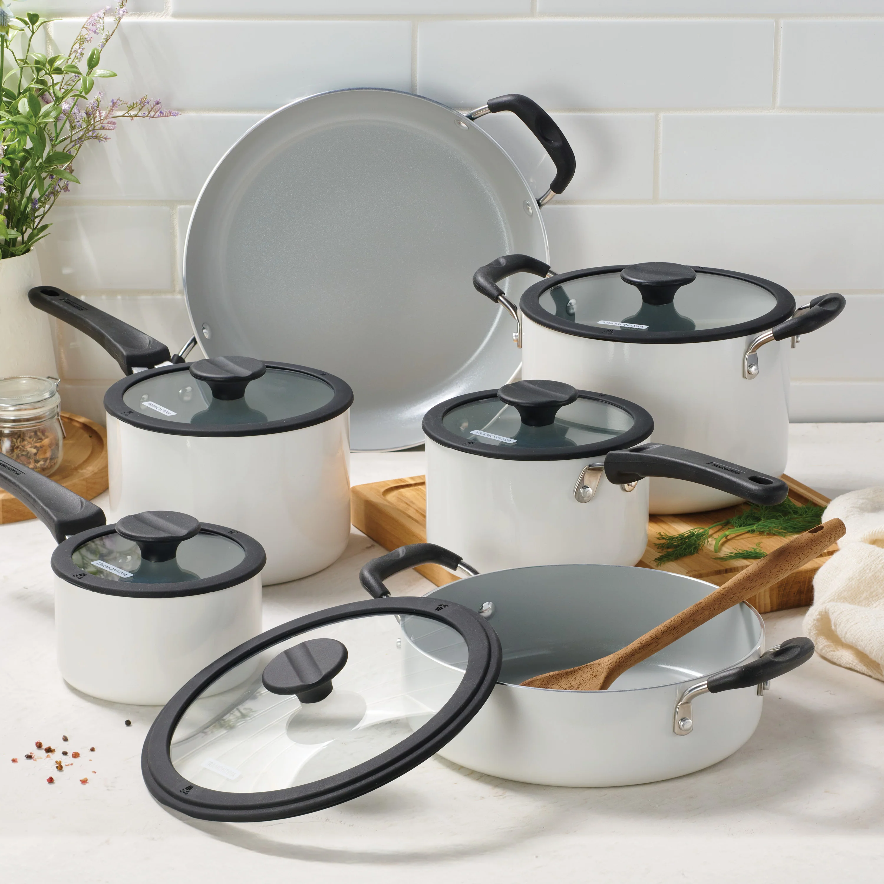 Nesting 11 Piece Ceramic Nonstick Cookware Set - Image 5