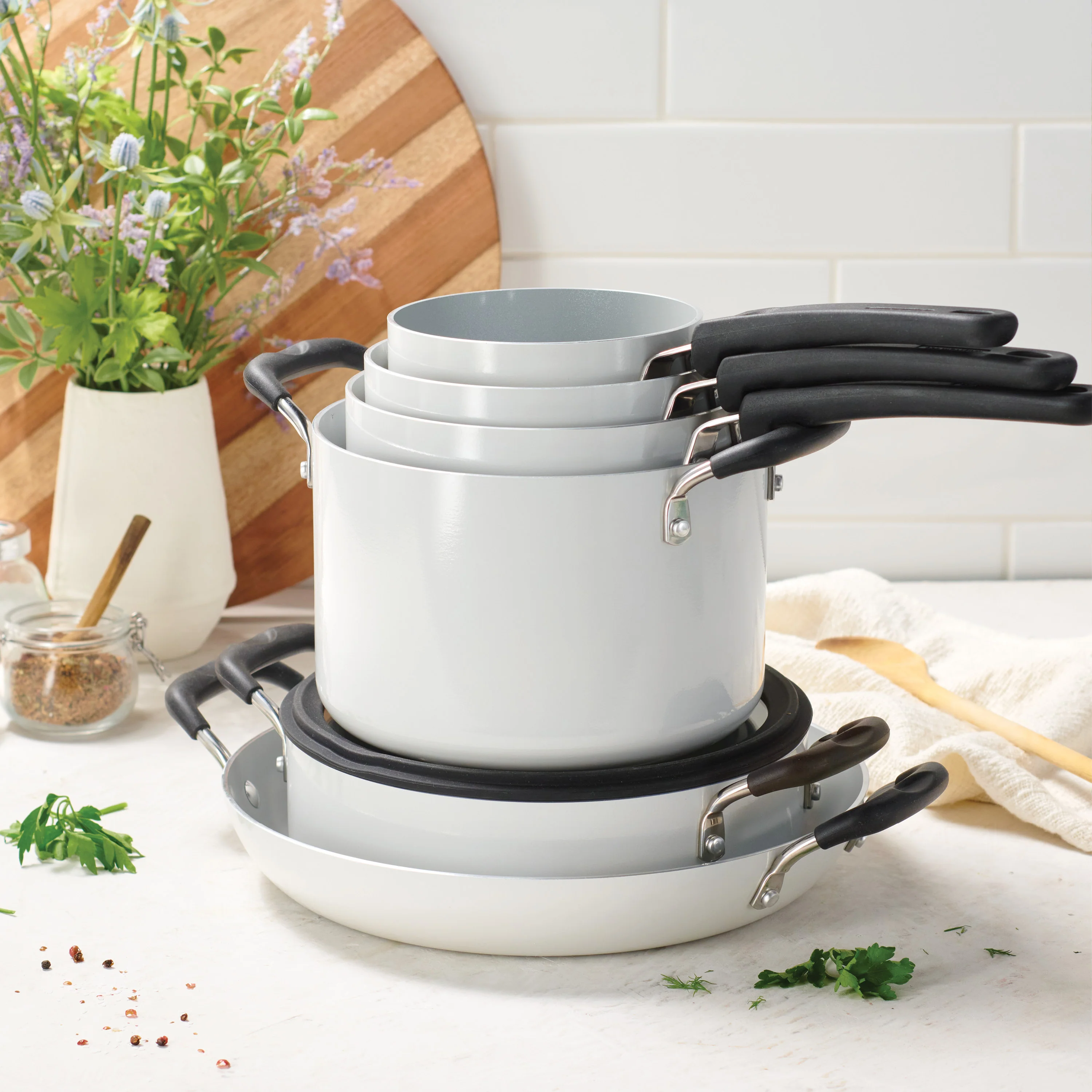 Nesting 11 Piece Ceramic Nonstick Cookware Set - Image 6
