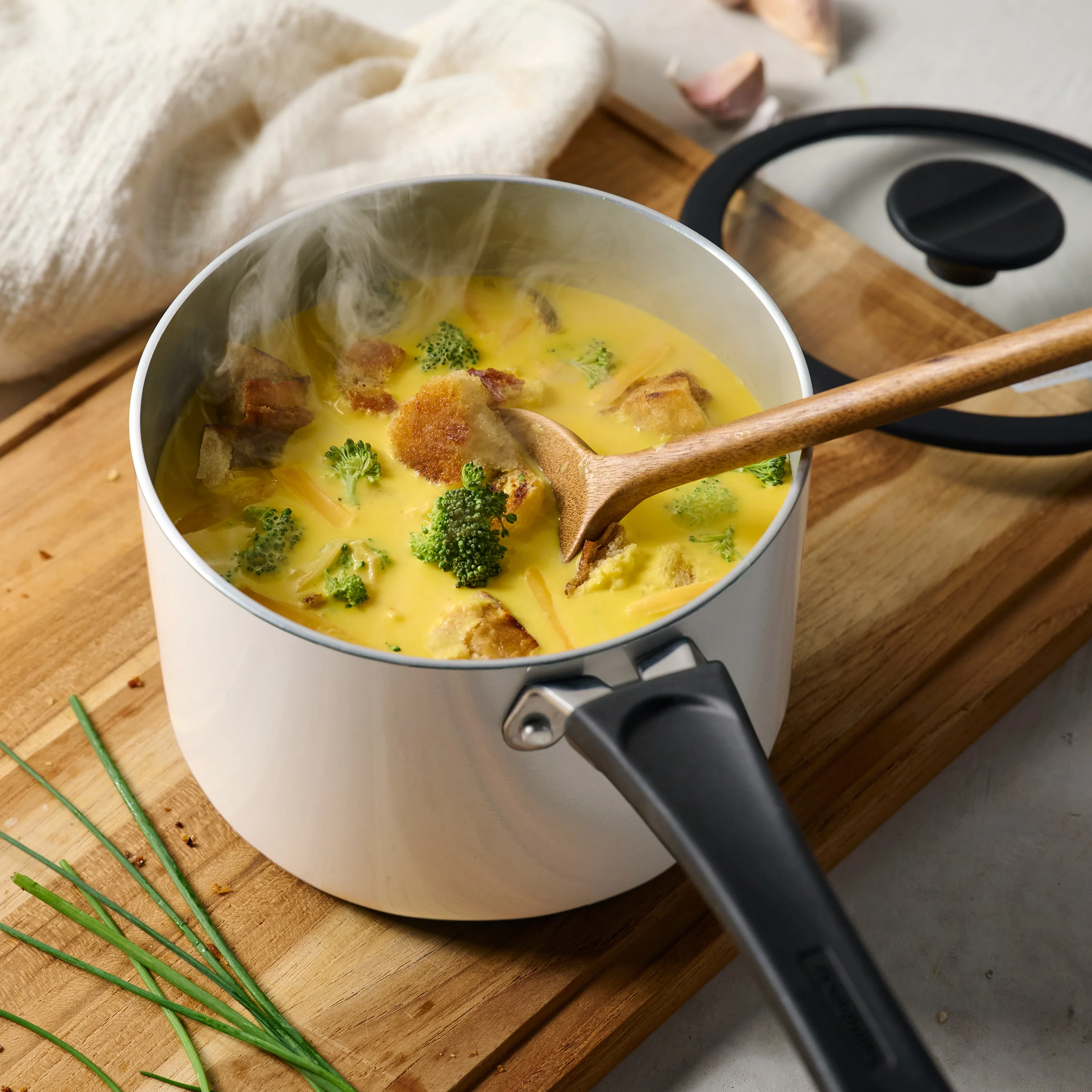 Nesting 11 Piece Ceramic Nonstick Cookware Set - Image 9