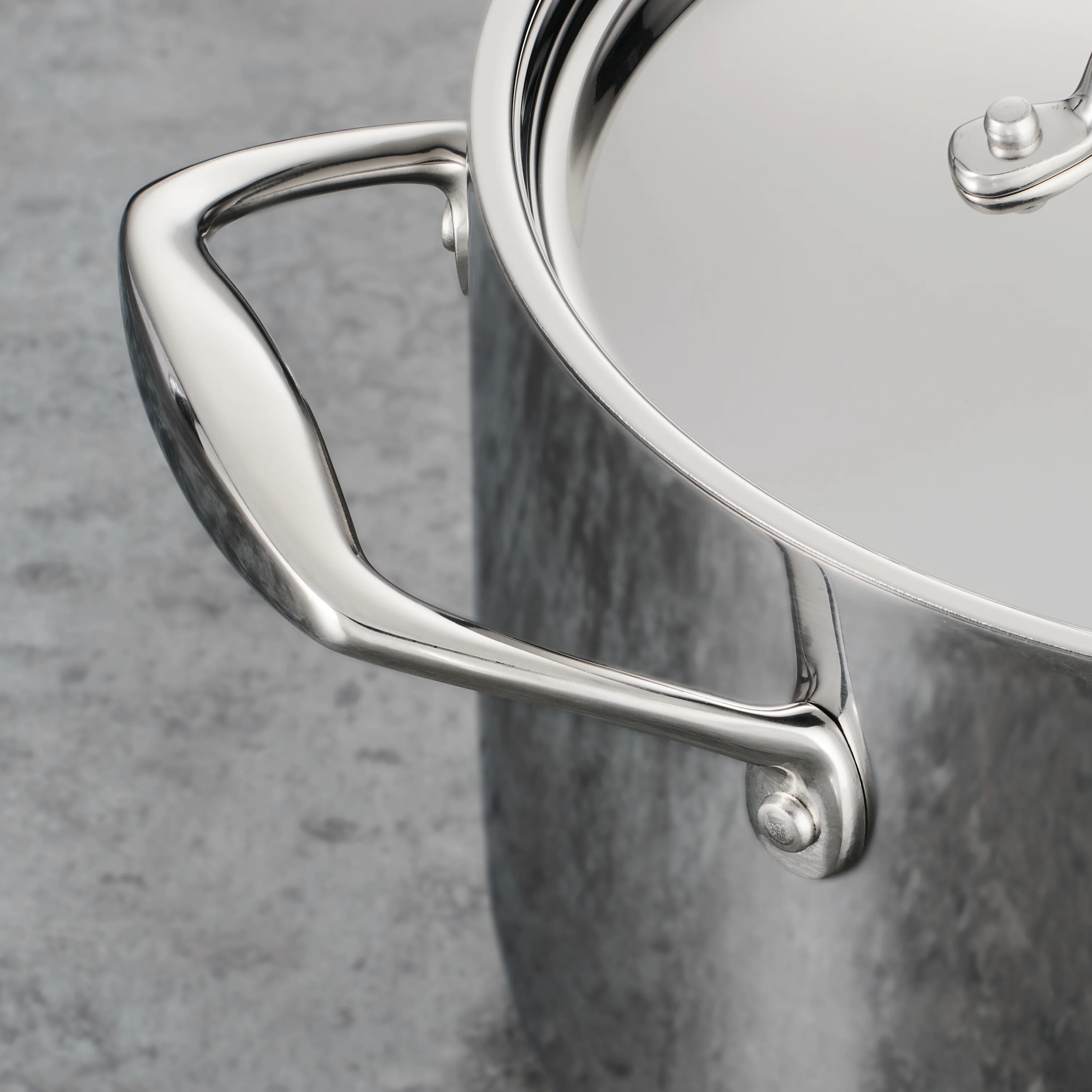Signature 3 Quart Tri-Ply Clad Stainless Steel Covered Deep Saute Pan - Image 4