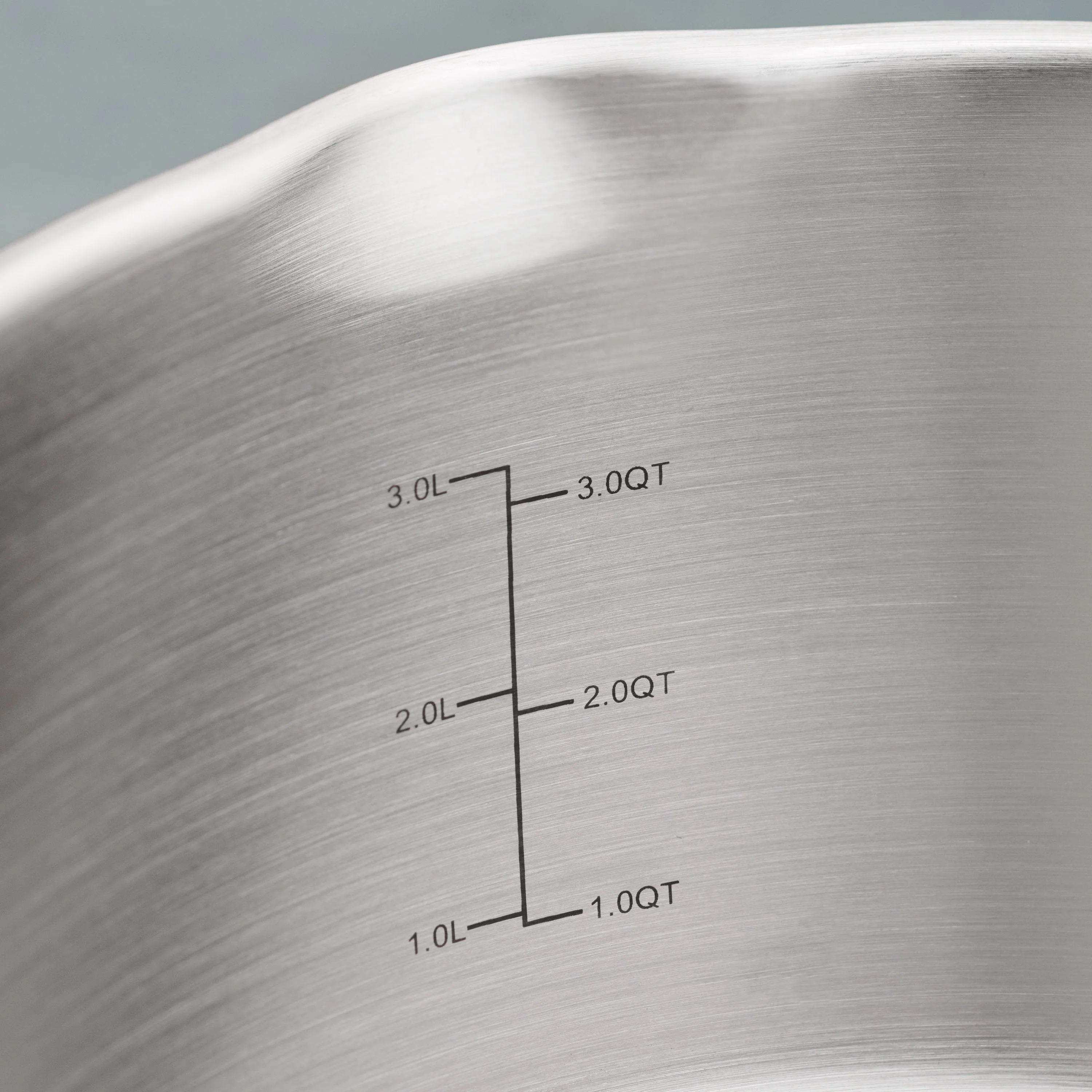 Tempo 5 Quart Tri-Ply Base Stainless Steel Covered Dutch Oven - Image 3