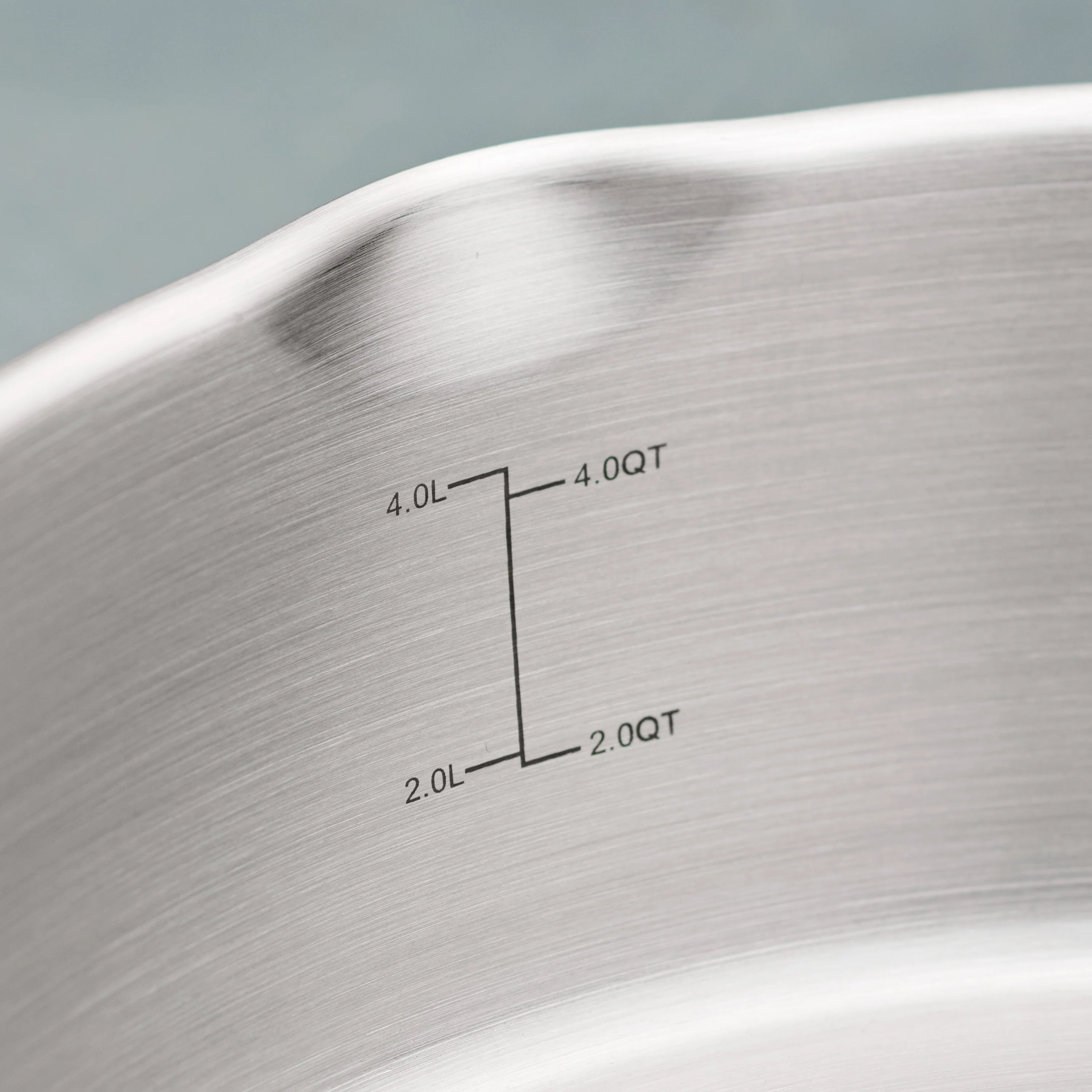 Tempo 6 Quart Tri-Ply Base Stainless Steel Covered Braiser - Image 3